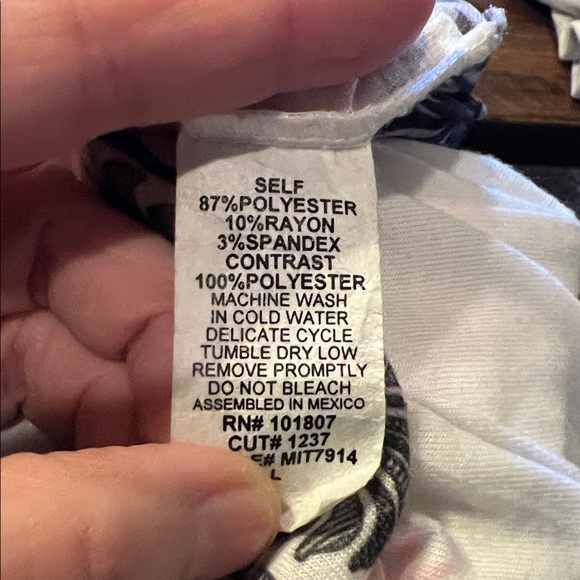 Espresso Black and White Tank Top size L - Picture 10 of 13